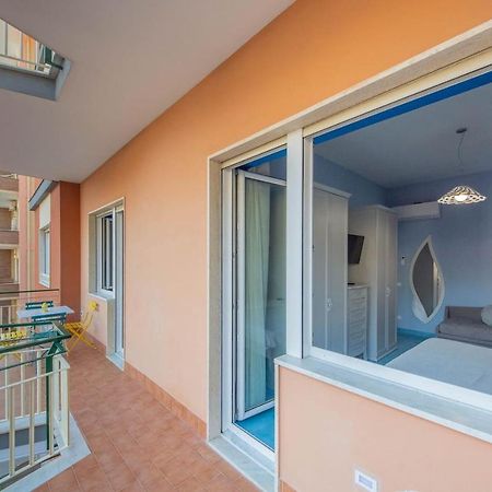 La Casa Del Poeta - Appartamento Positano Maiori Exteriör bild