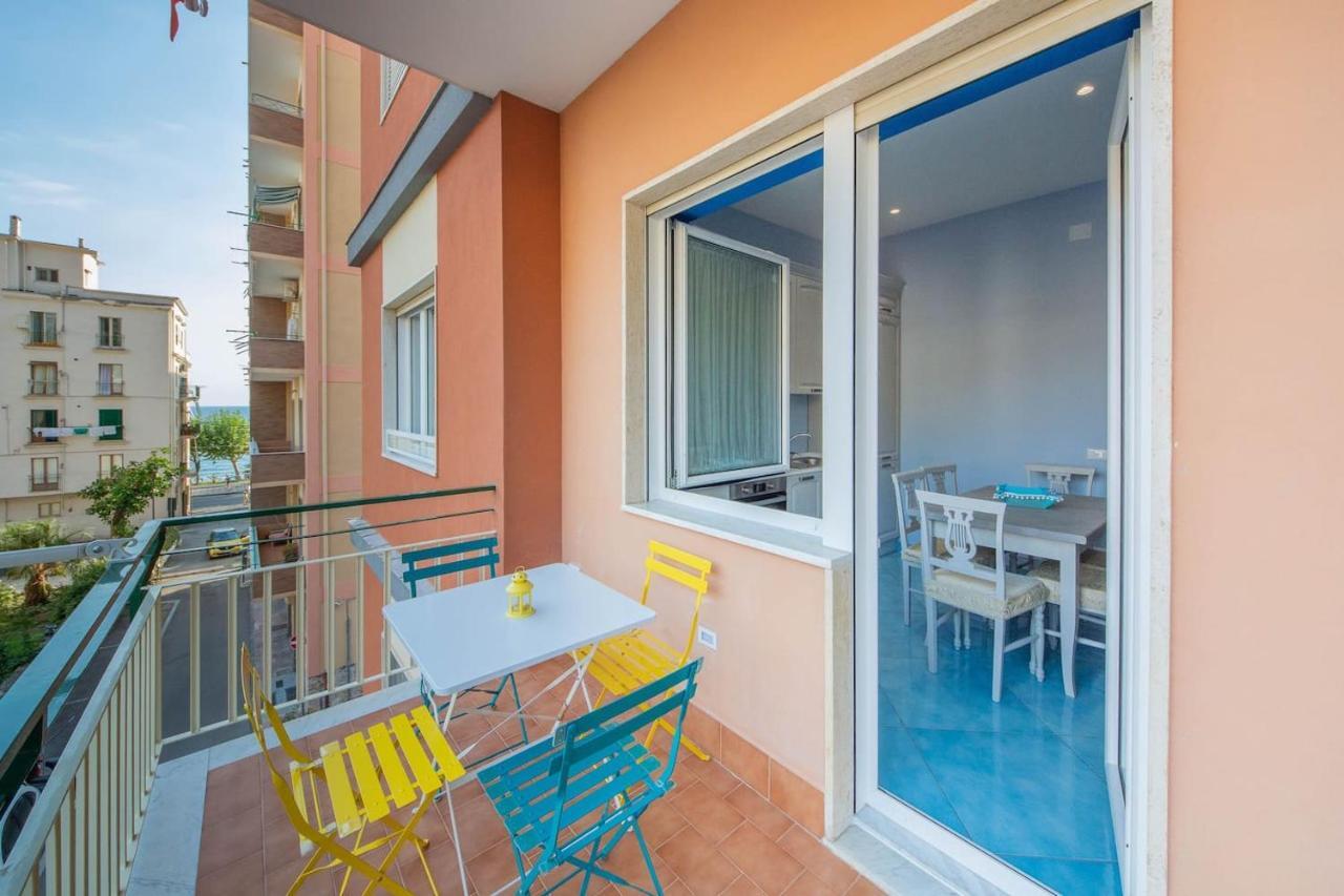 La Casa Del Poeta - Appartamento Positano Maiori Exteriör bild