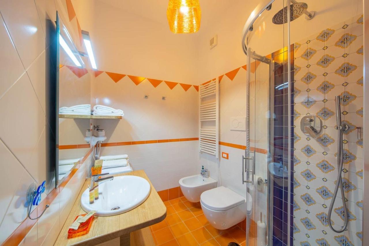 La Casa Del Poeta - Appartamento Positano Maiori Exteriör bild
